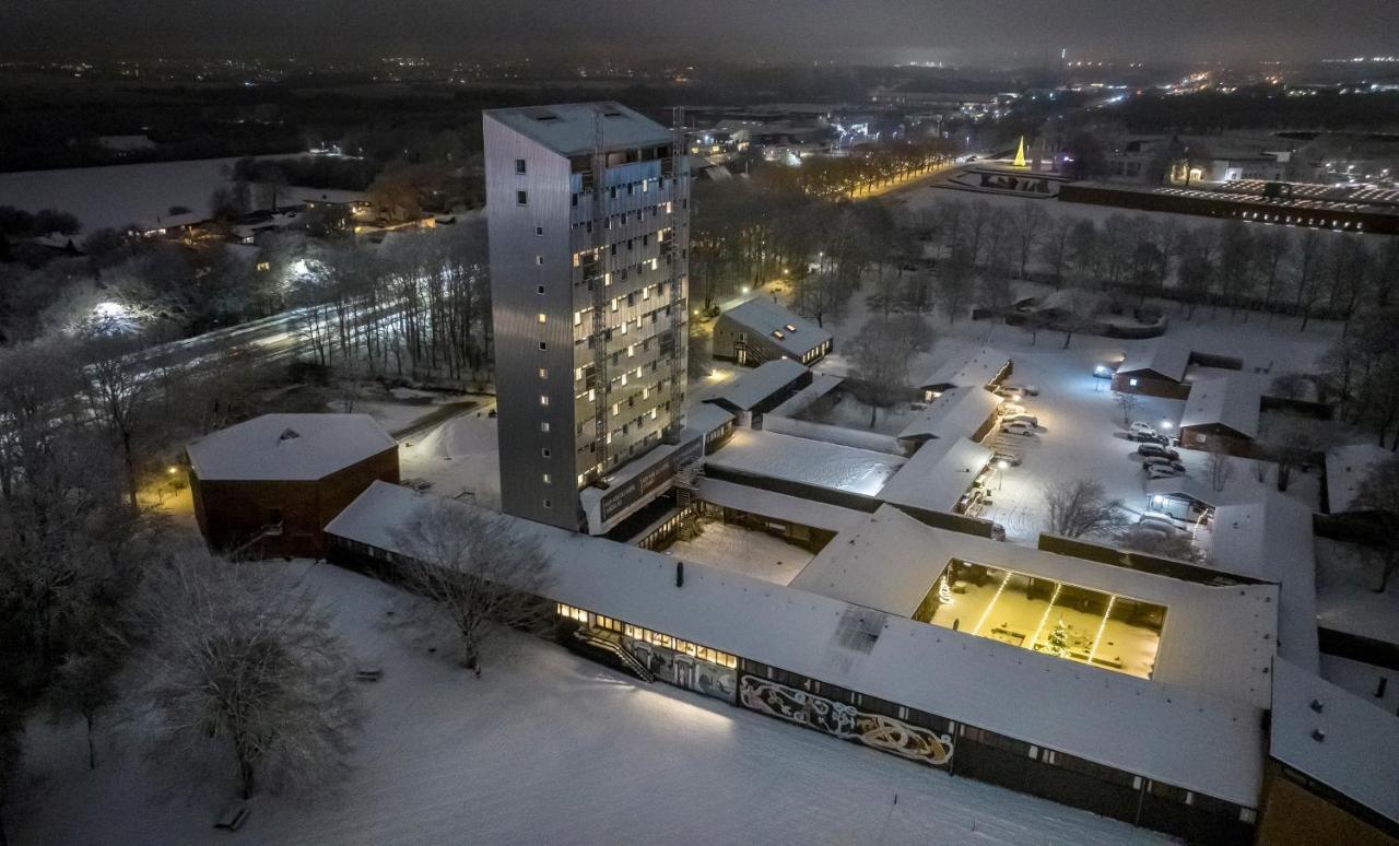 Hojhuset Kulturhotel هيرنينغ المظهر الخارجي الصورة
